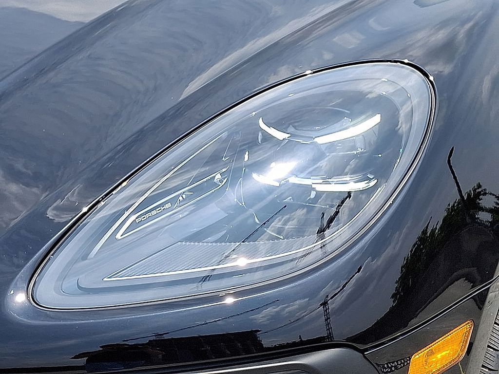 Thumbnail: 2025 Porsche Macan - 13