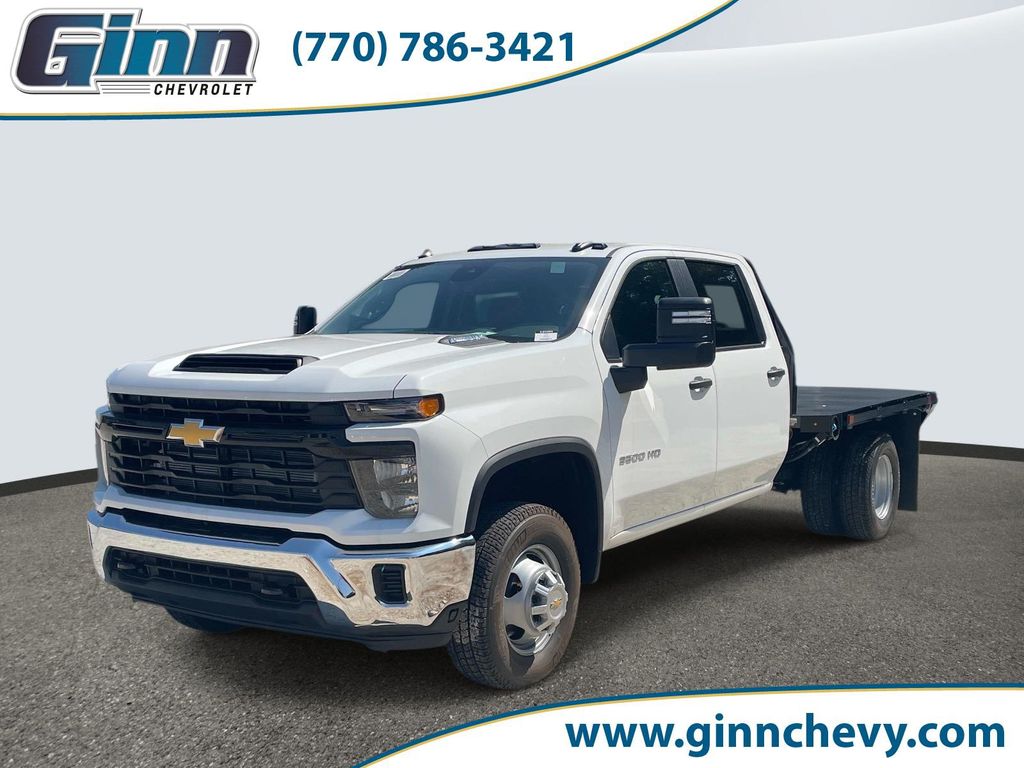 Summit White 2026 Chevrolet Silverado 3500HD Pickup Truck Four-Wheel Drive Automatic