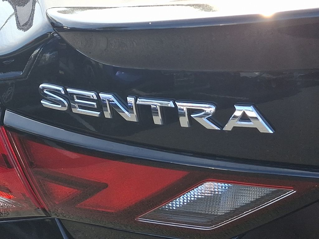 2025 Nissan Sentra SR 11