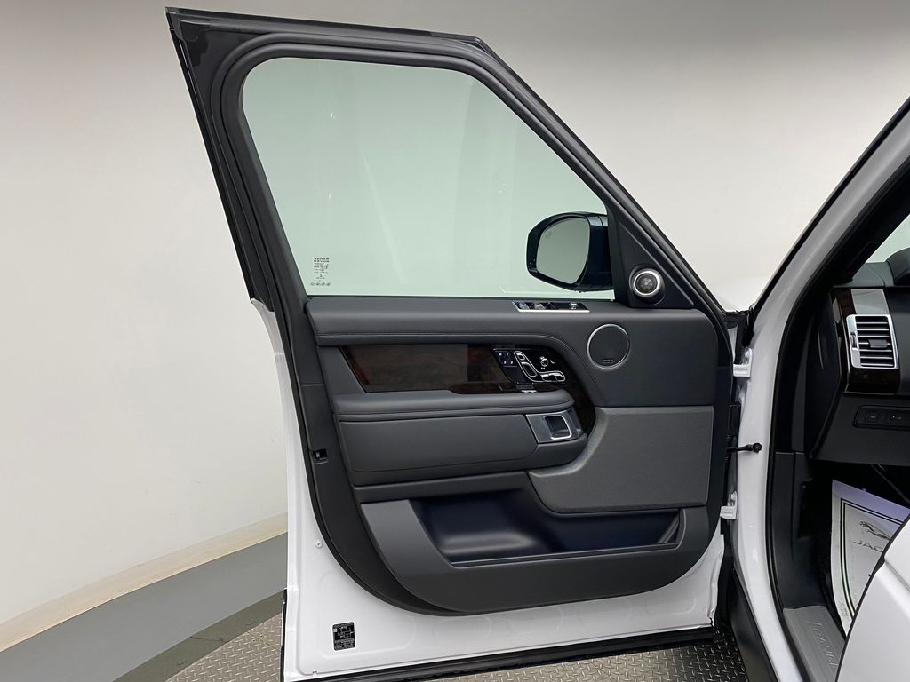 2020 Land Rover Range Rover HSE 16