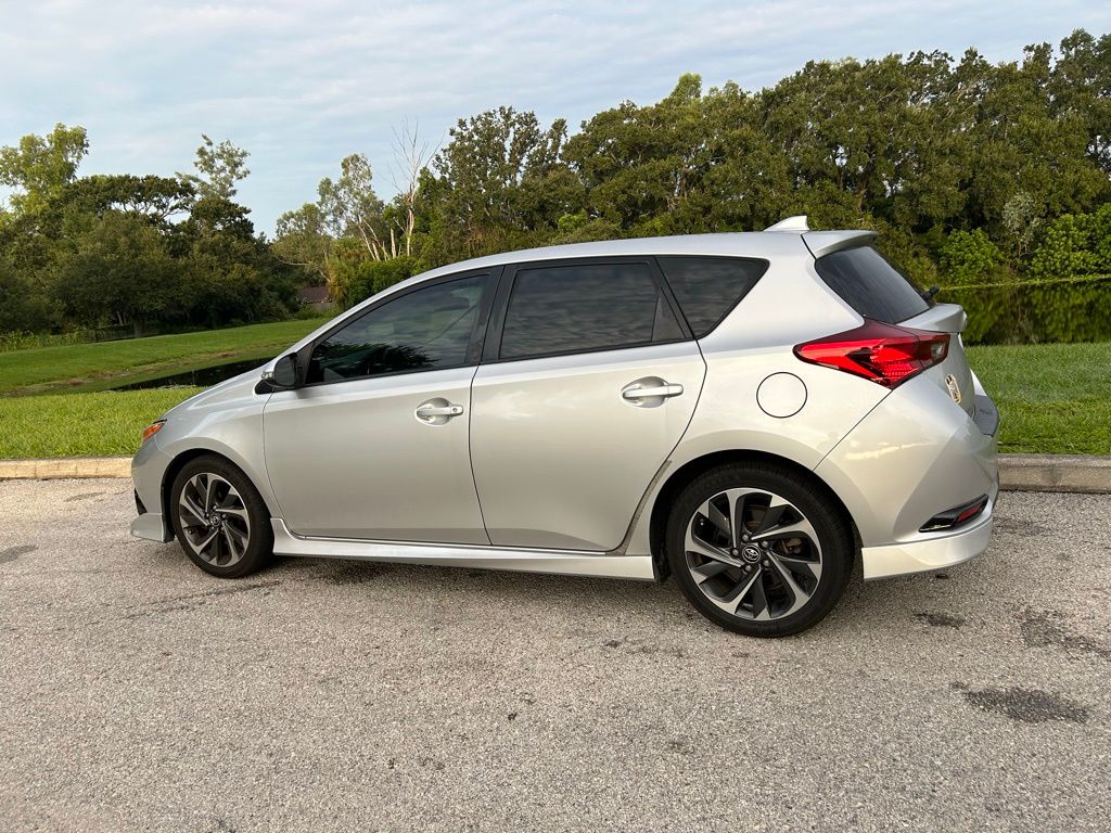 Thumbnail: 2017 Toyota Corolla iM - 3