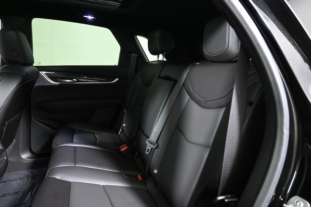 Thumbnail: 2024 Cadillac XT5 - 4