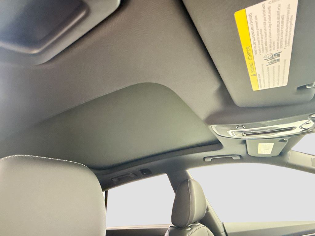 Thumbnail: 2026 Audi Q8 - 17