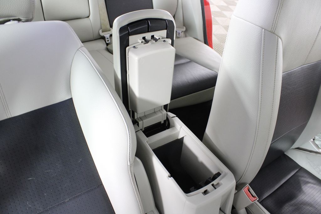 Used 2009 Dodge Avenger for sale in 