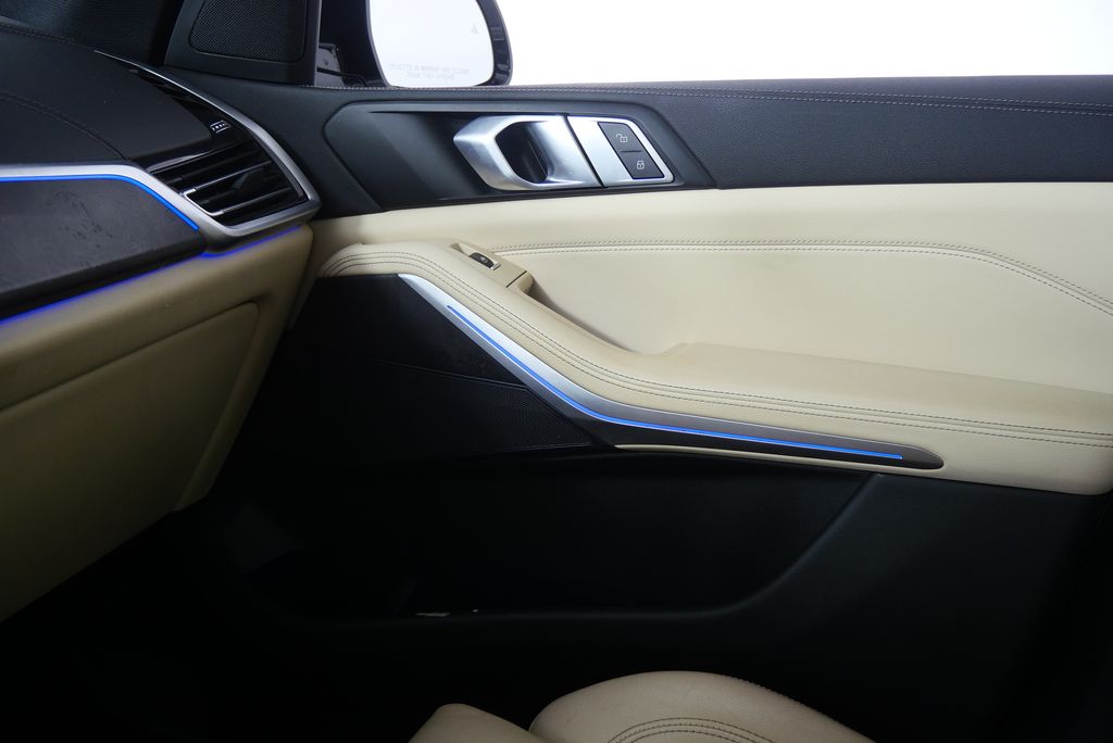 2022 BMW X5 xDrive40i 26