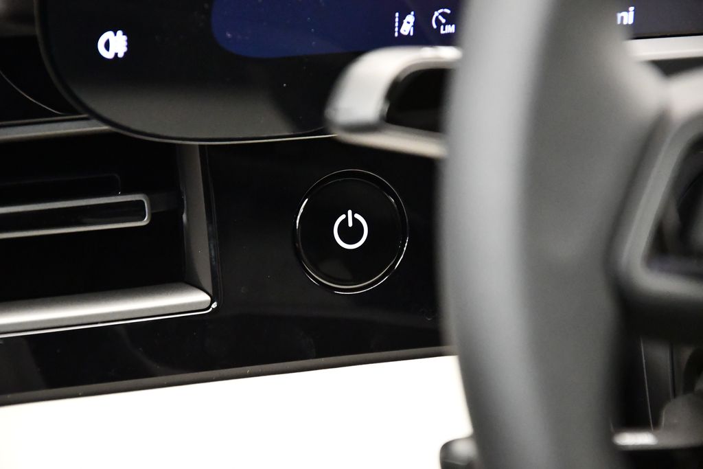 Thumbnail: 2025 Porsche Taycan - 21