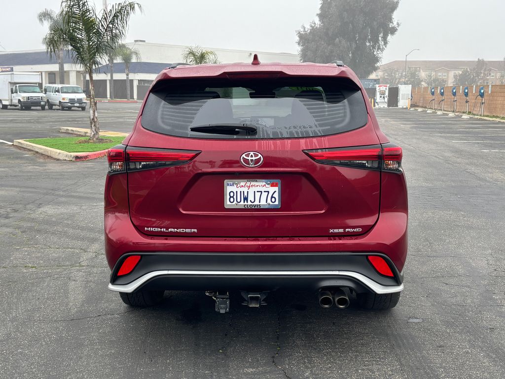 Thumbnail: 2021 Toyota Highlander - 6