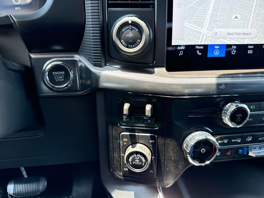 New 2026 White Ford Platinum image 28
