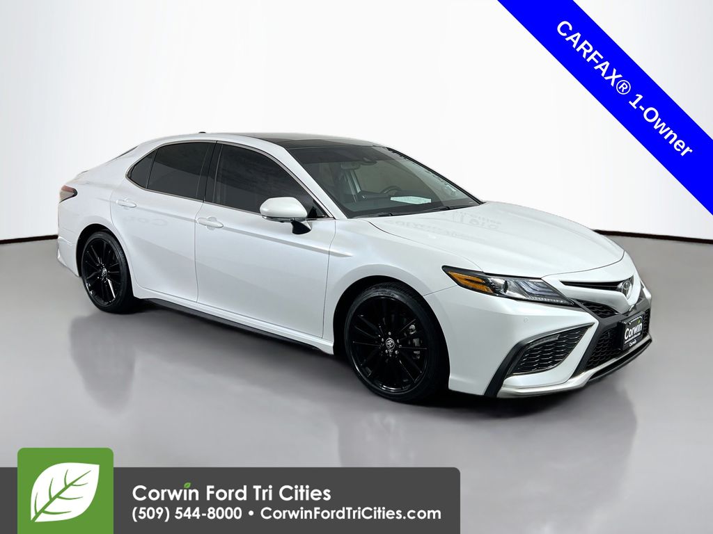White (Wind Chill Pearl) 2024 Toyota Camry XSE V6 FWD Sedan Front-Wheel Drive 8-Speed Automatic