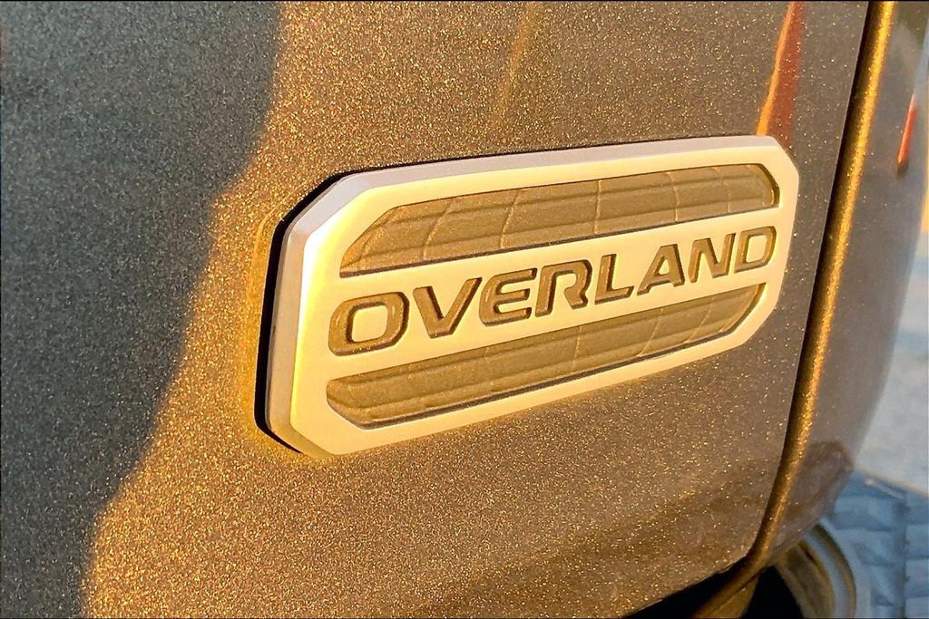 2022 Jeep Gladiator Overland 7