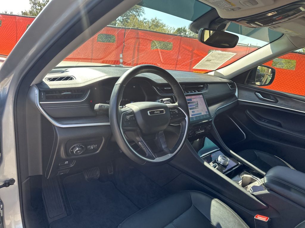 Used Car 2021 Jeep Grand Cherokee L  Limited For Sale Under $30,000 In Austin, Texas