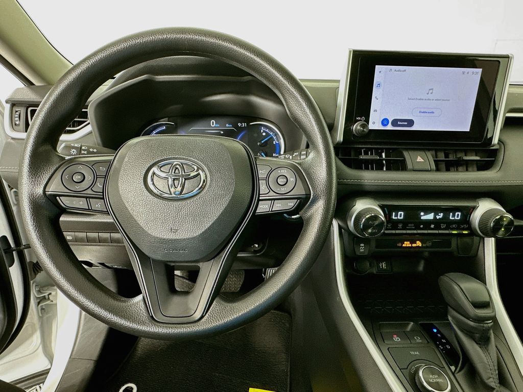 Thumbnail: 2025 Toyota RAV4 - 11
