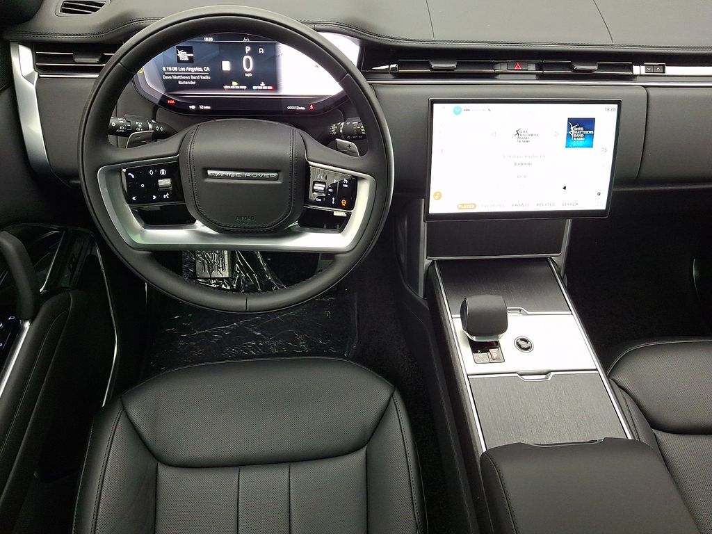 Thumbnail: 2026 Land Rover Range Rover - 9