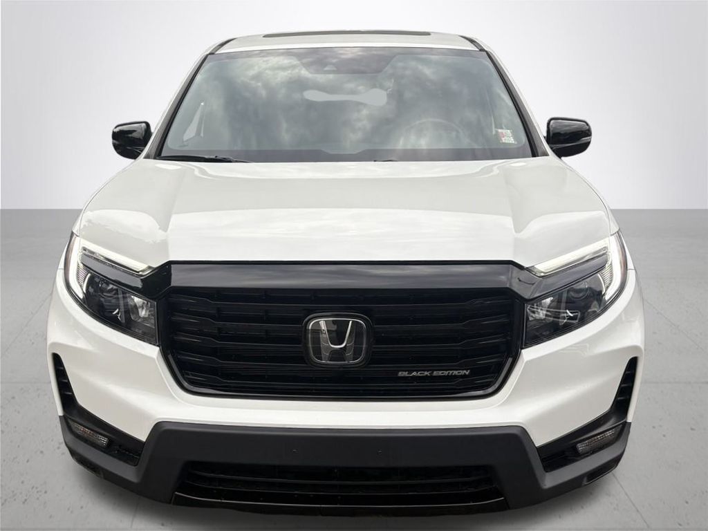 2023 Honda Ridgeline Black Edition photo 3