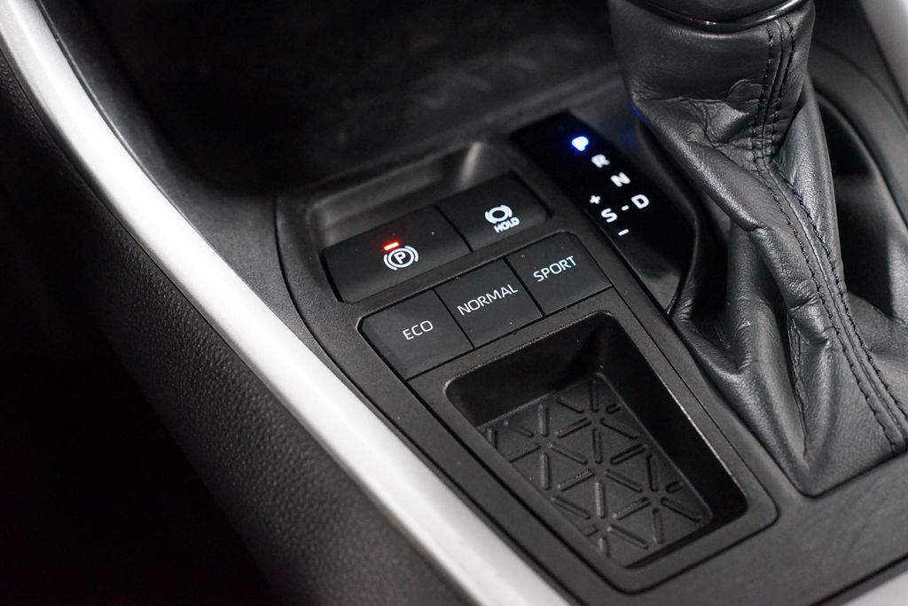 Thumbnail: 2023 Toyota RAV4 - 22