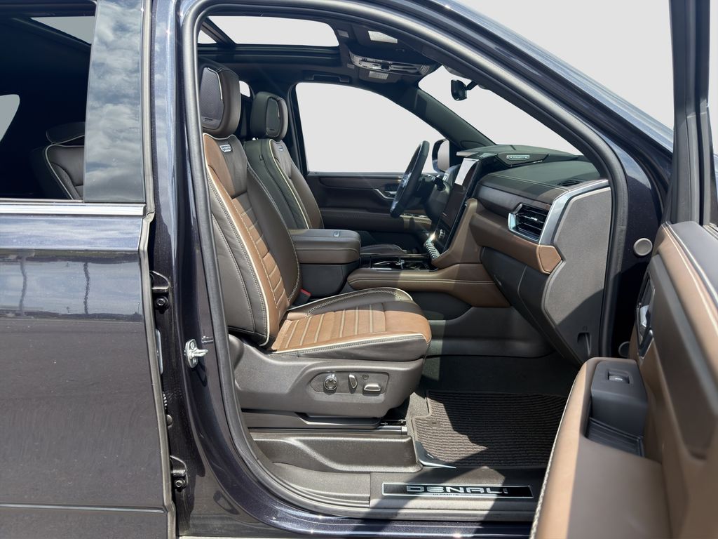 Used 2025 Silver GMC Denali Ultimate image 26