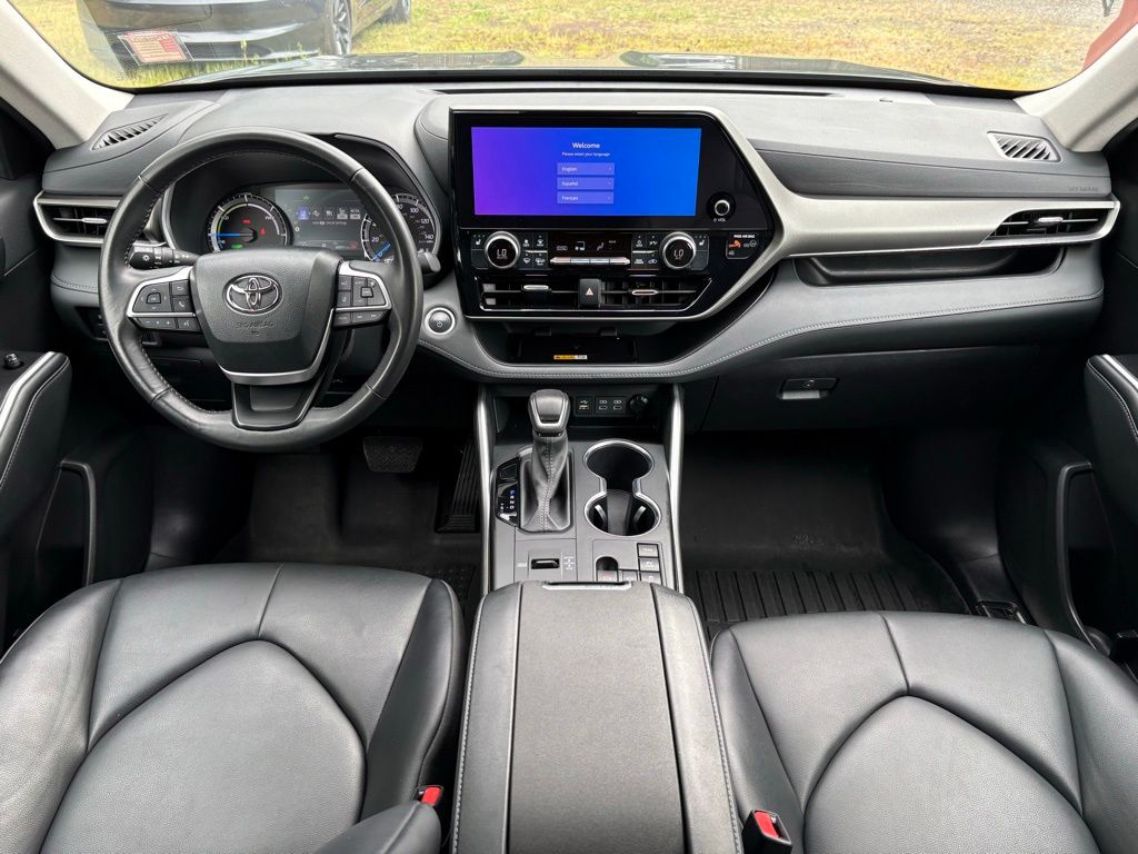 2024 Toyota Highlander Hybrid XLE