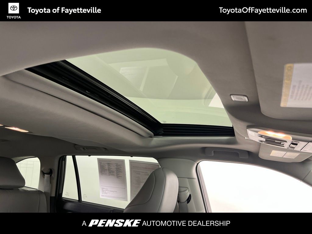 Thumbnail: 2026 Toyota Highlander - 3