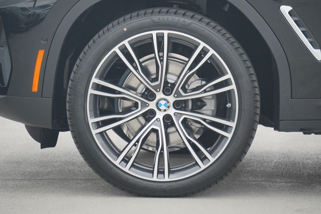 Thumbnail: 2025 BMW X4 - 5