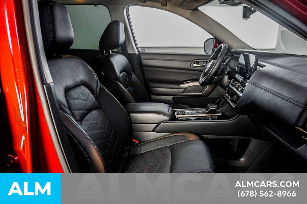 Used 2025 Red Nissan Platinum image 19