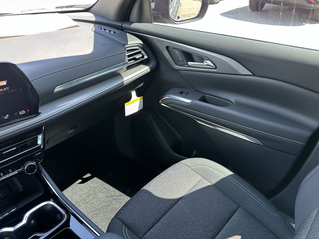 new 2026 Chevrolet Traverse car, priced at $38,295