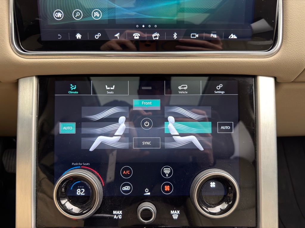 Thumbnail: 2021 Land Rover Range Rover - 13