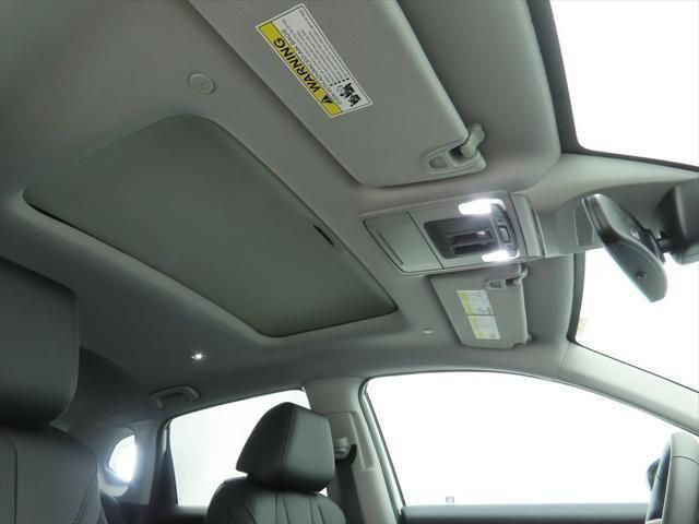 Thumbnail: 2025 Acura ADX - 18