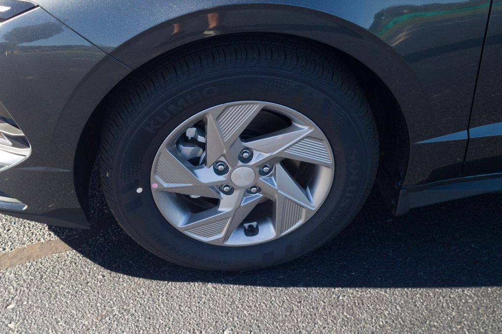 New 2026 Gray Hyundai SE image 11