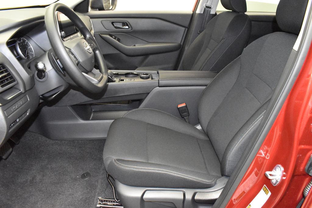 Thumbnail: 2026 Nissan Rogue - 12