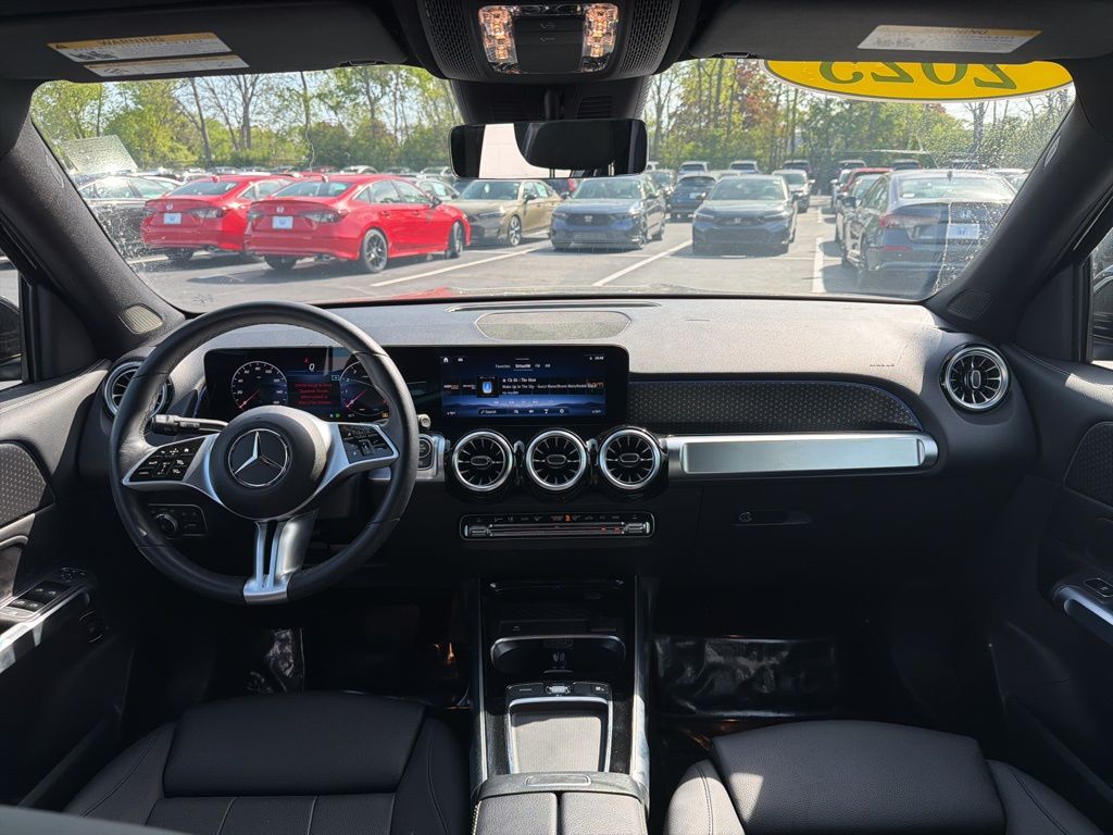 Thumbnail: 2025 Mercedes-Benz GLB - 11