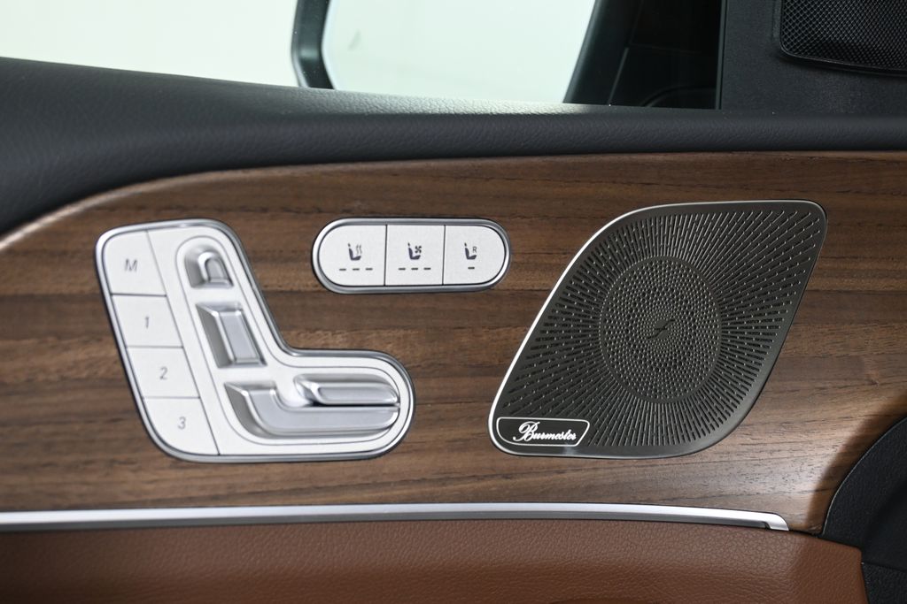 Thumbnail: 2026 Mercedes-Benz GLE - 25