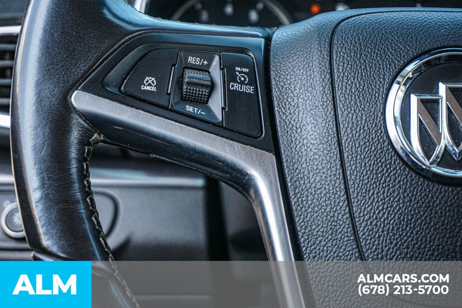 Used 2021 Blue Buick Preferred image 28