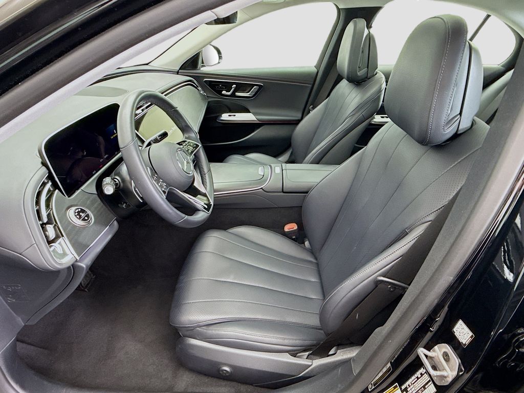 Thumbnail: 2025 Mercedes-Benz E-Class - 18