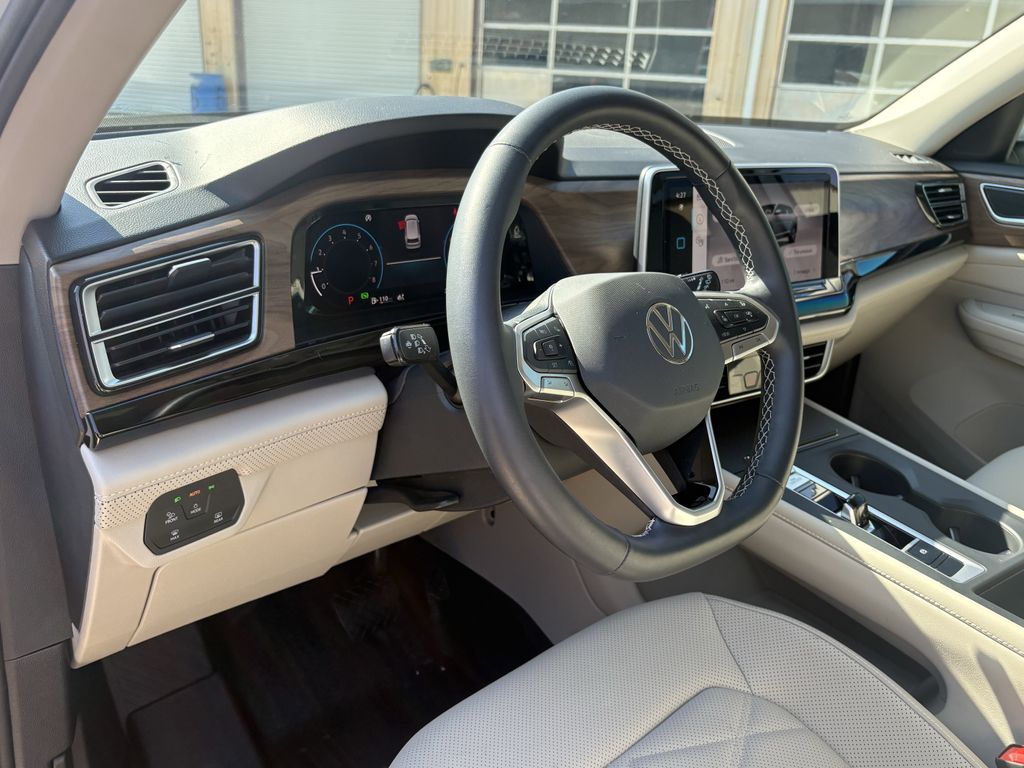 2024 Volkswagen Atlas 2.0T SE  at Big Star Chrysler Jeep Dodge Ram 