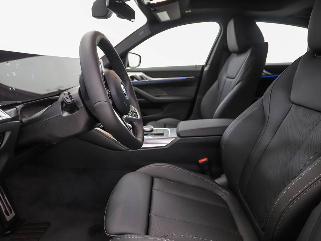 Thumbnail: 2025 BMW i4 - 11
