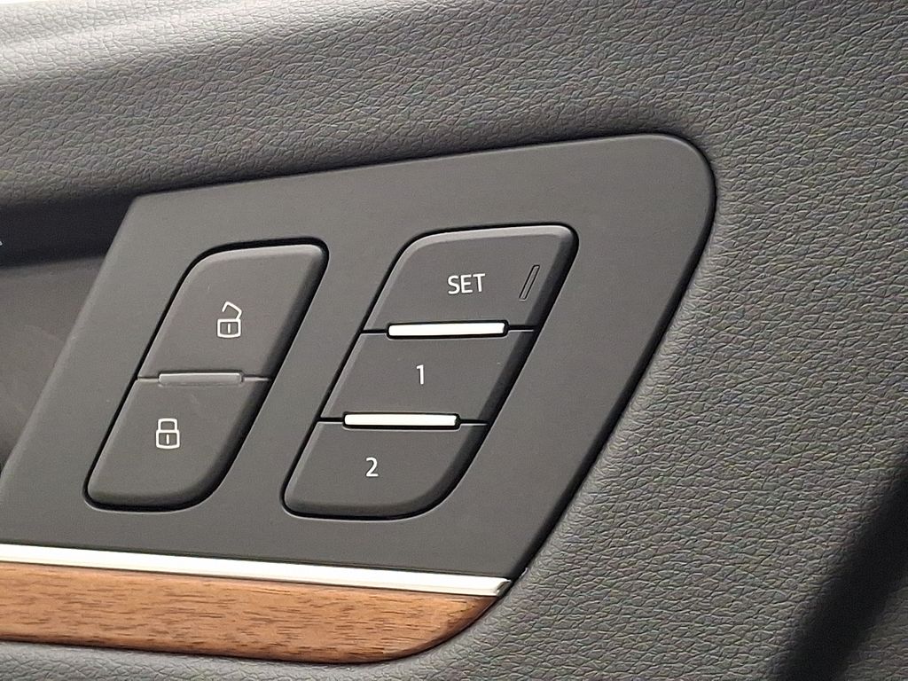 Thumbnail: 2024 Audi Q5 - 24