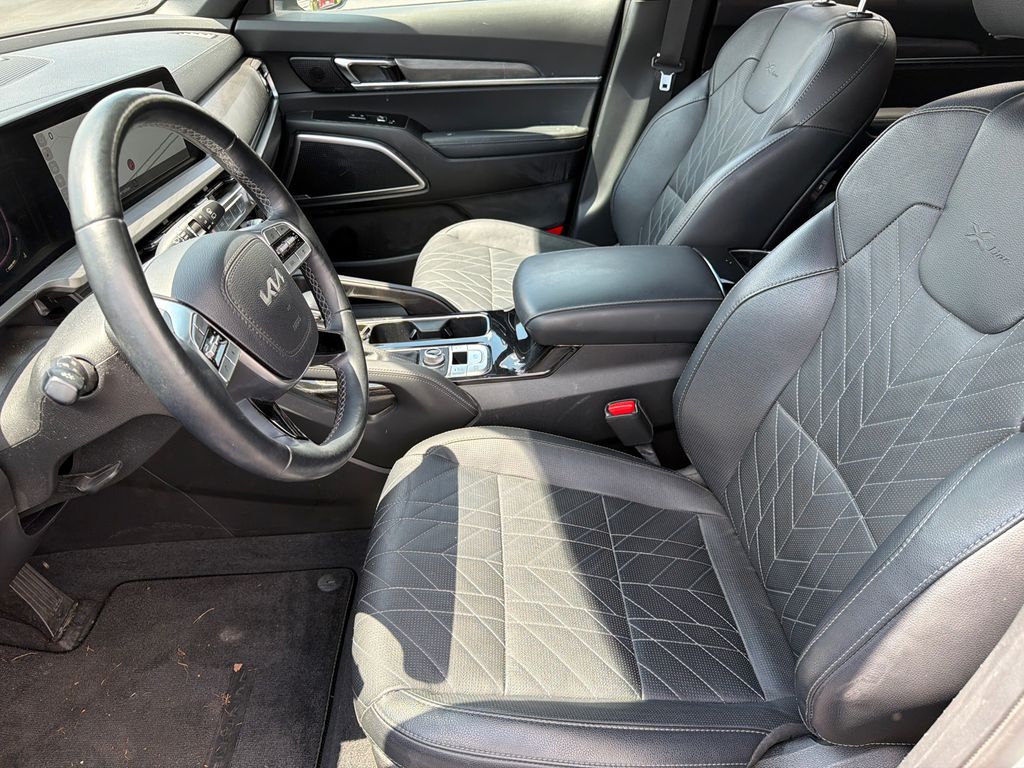 Used 2024 Gray Kia EX X-Line image 9