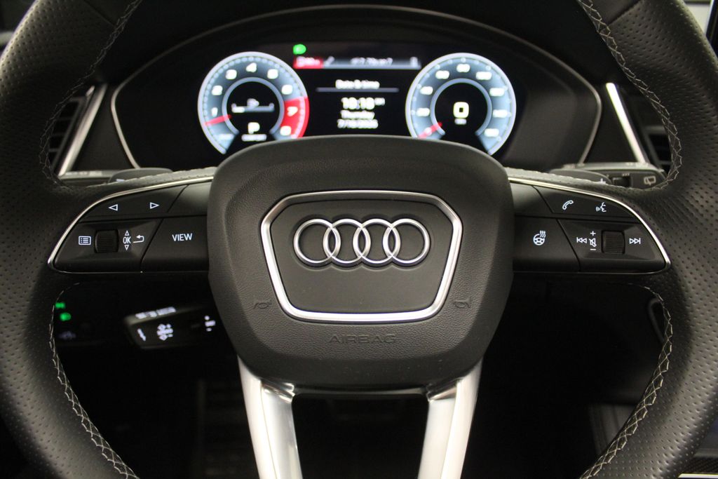 Thumbnail: 2023 Audi SQ5 - 26