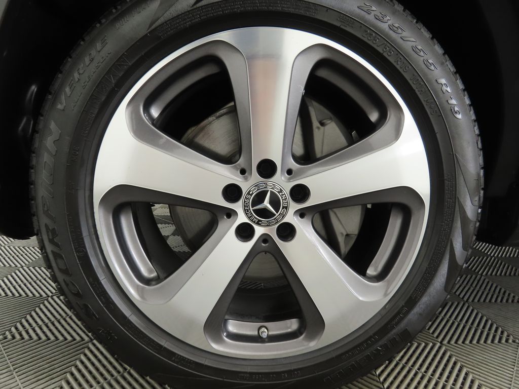 Thumbnail: 2019 Mercedes-Benz GLC - 30