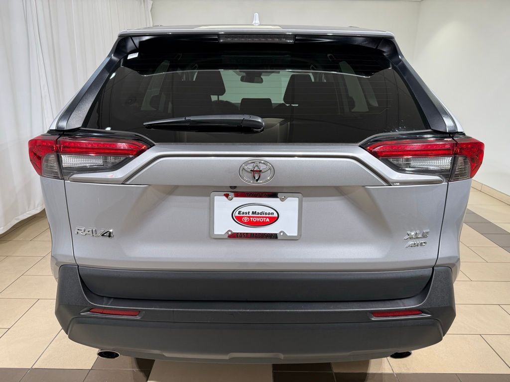 2024 Toyota RAV4 XLE 4