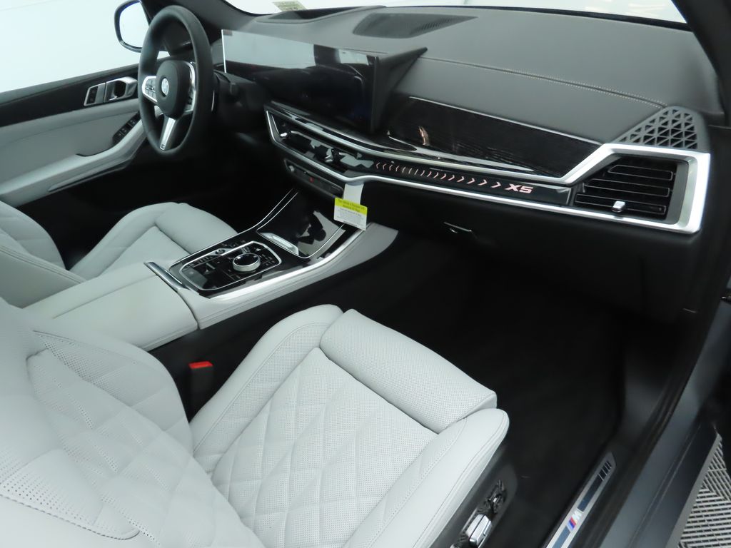 Thumbnail: 2026 BMW X5 - 18