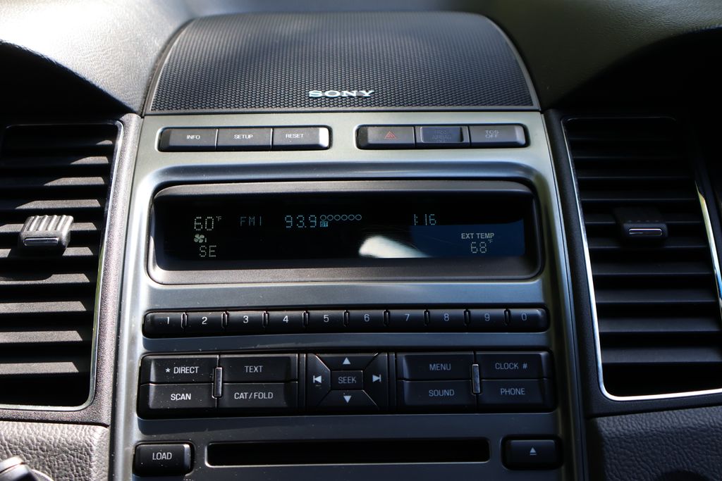 Thumbnail: 2012 Ford Taurus - 15