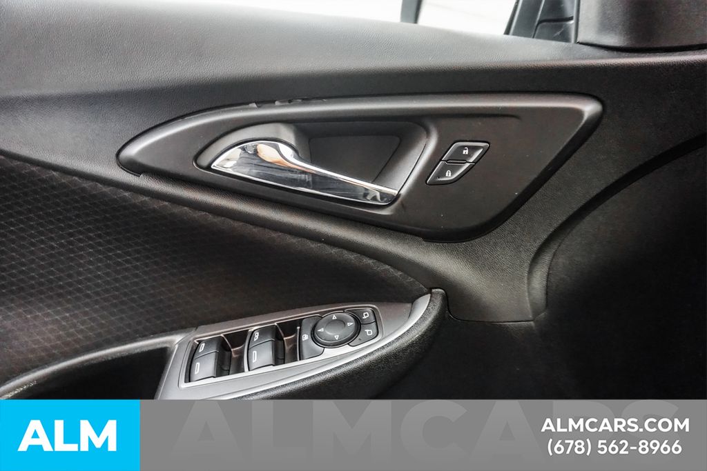 Used 2024 Blue Chevrolet LT image 46