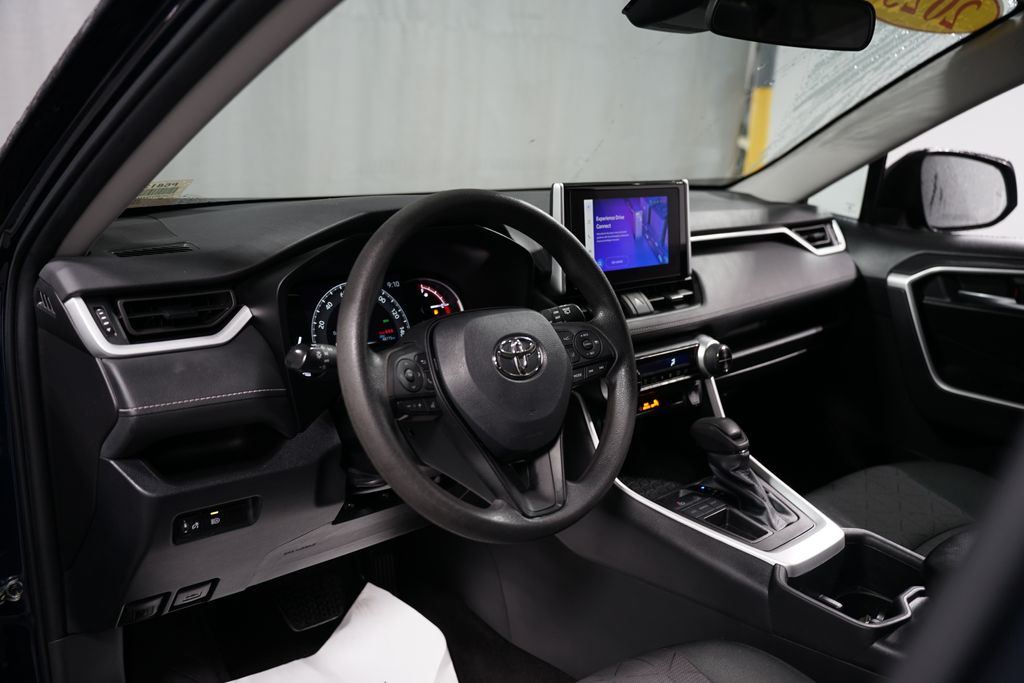 2023 Toyota RAV4 XLE 11