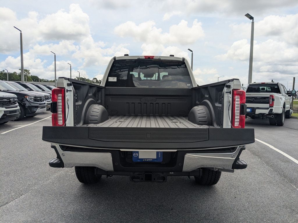 2026 Ford F-350 Super Duty LARIAT