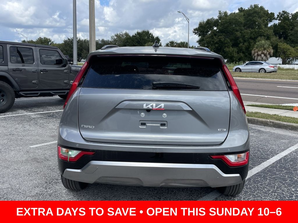 new 2025 Kia Niro car, priced at $27,646