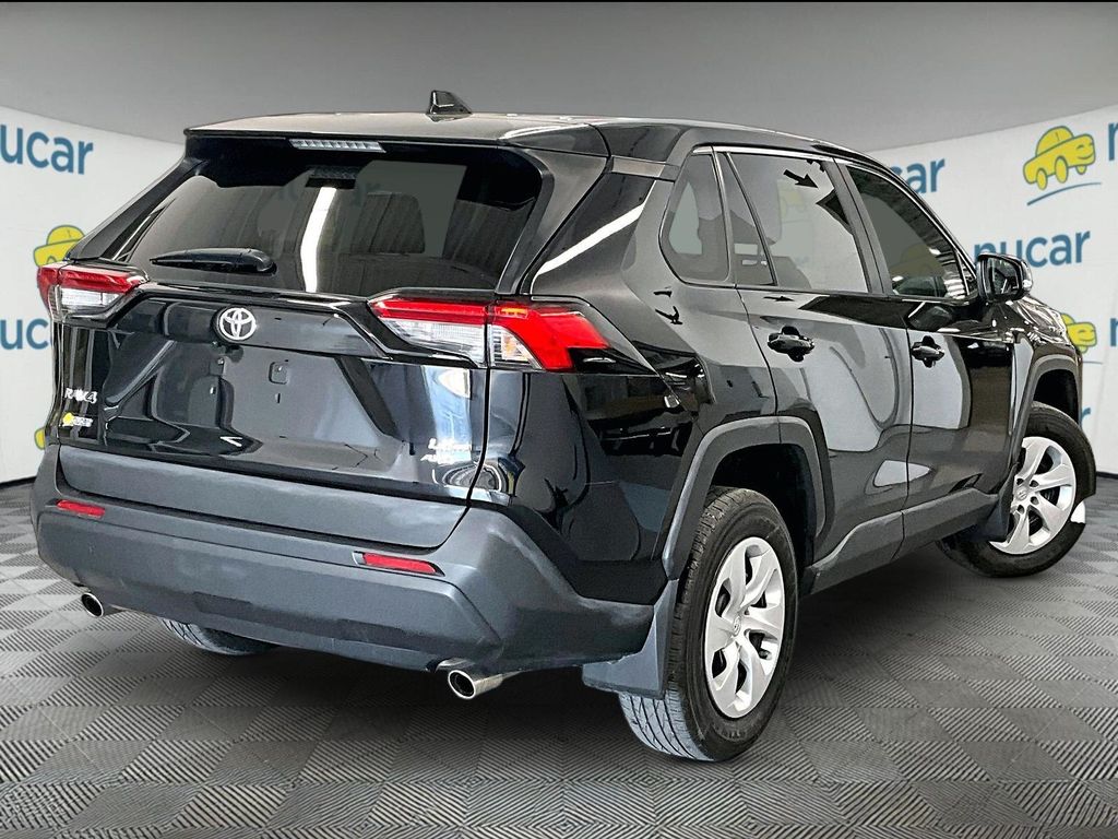 2023 Toyota RAV4 — photo 6