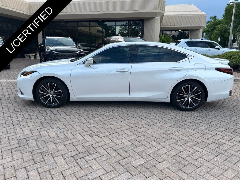 Certified Used 2024 White Lexus 300h image 7