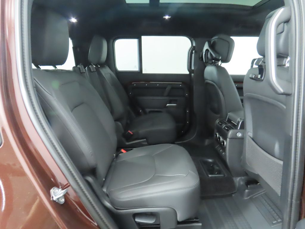Thumbnail: 2025 Land Rover Defender - 23