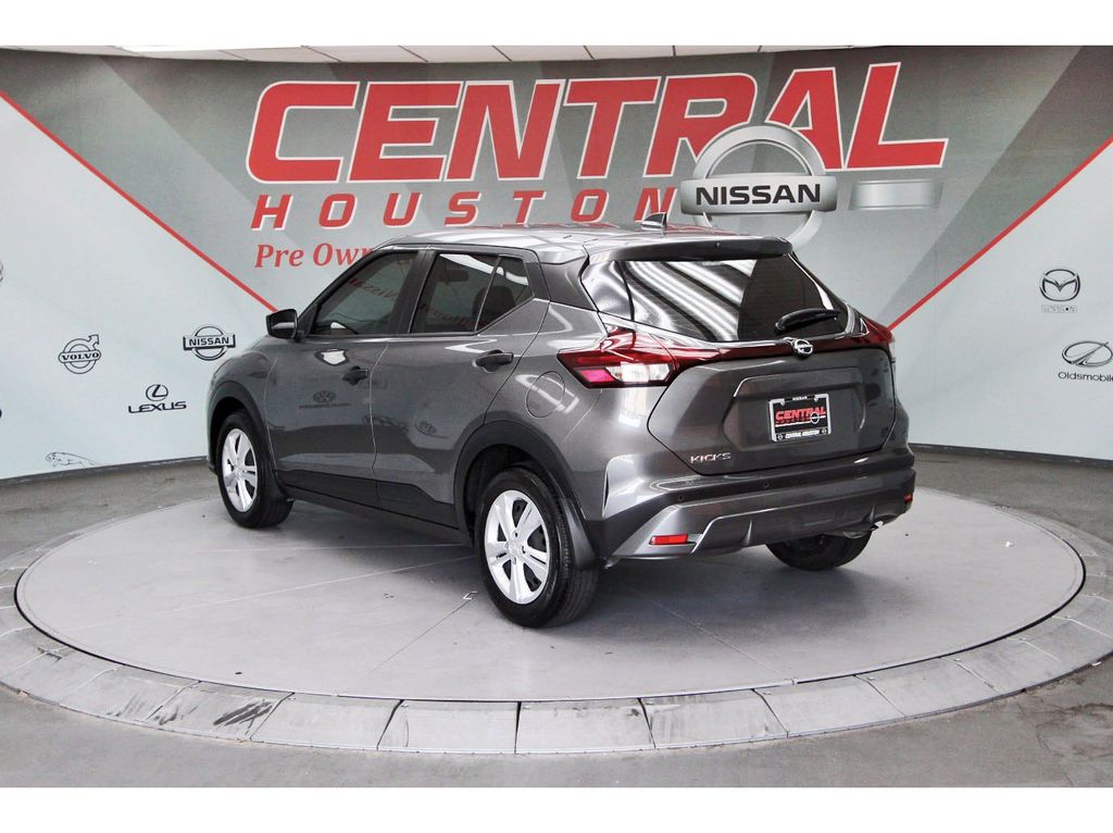 2025 Nissan Kicks Play S Gray at Central Houston Nissan